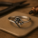 Anel de Prata Esterlina com Pata e Coração