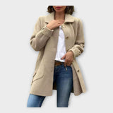 Casaco Longo com Linha Clássica e Botões