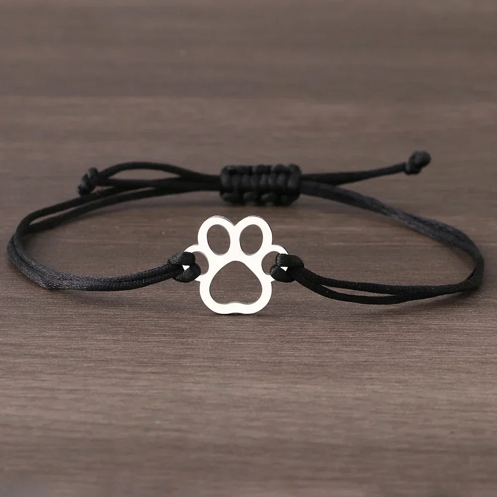 Pulseira Ajustável com Patinha em Cordão Preto e Vermelho