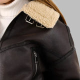 Blusão de couro versátil e respirável