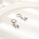 Brincos Mini Cão Balão – Argolas Douradas com Charme de Cão Divertido