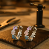 Brincos Hoop Coloridos com Patas Feitos em Prata Esterlina